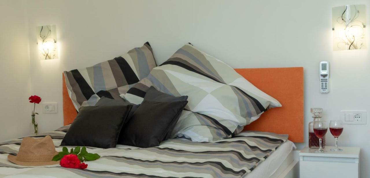 Apartmani Dalmacjia Grebaštica Buitenkant foto