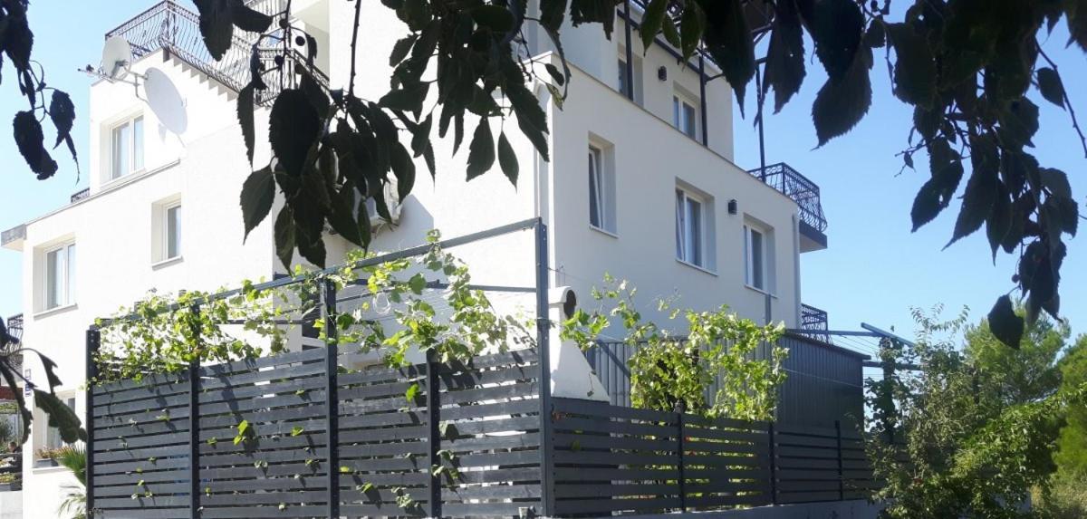 Apartmani Dalmacjia Grebaštica Buitenkant foto